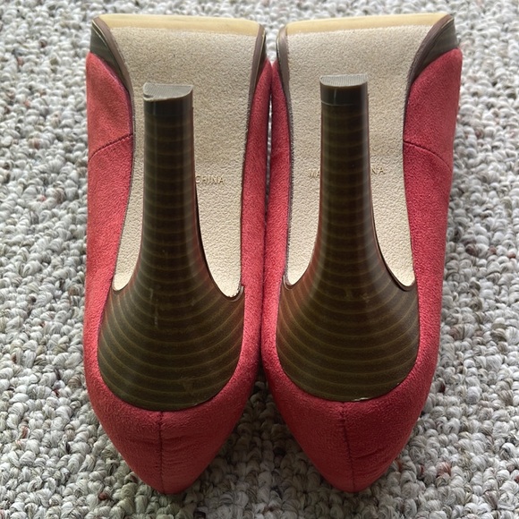 Old Navy Faux Suede Peep Toe High Heal - Picture 12 of 12
